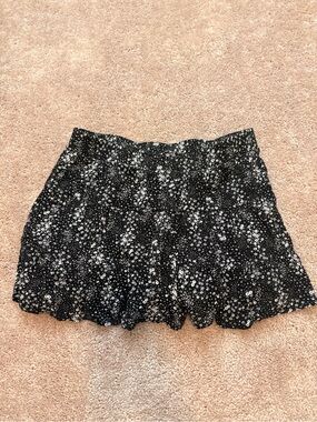 Women's Black Floral Mini Skort